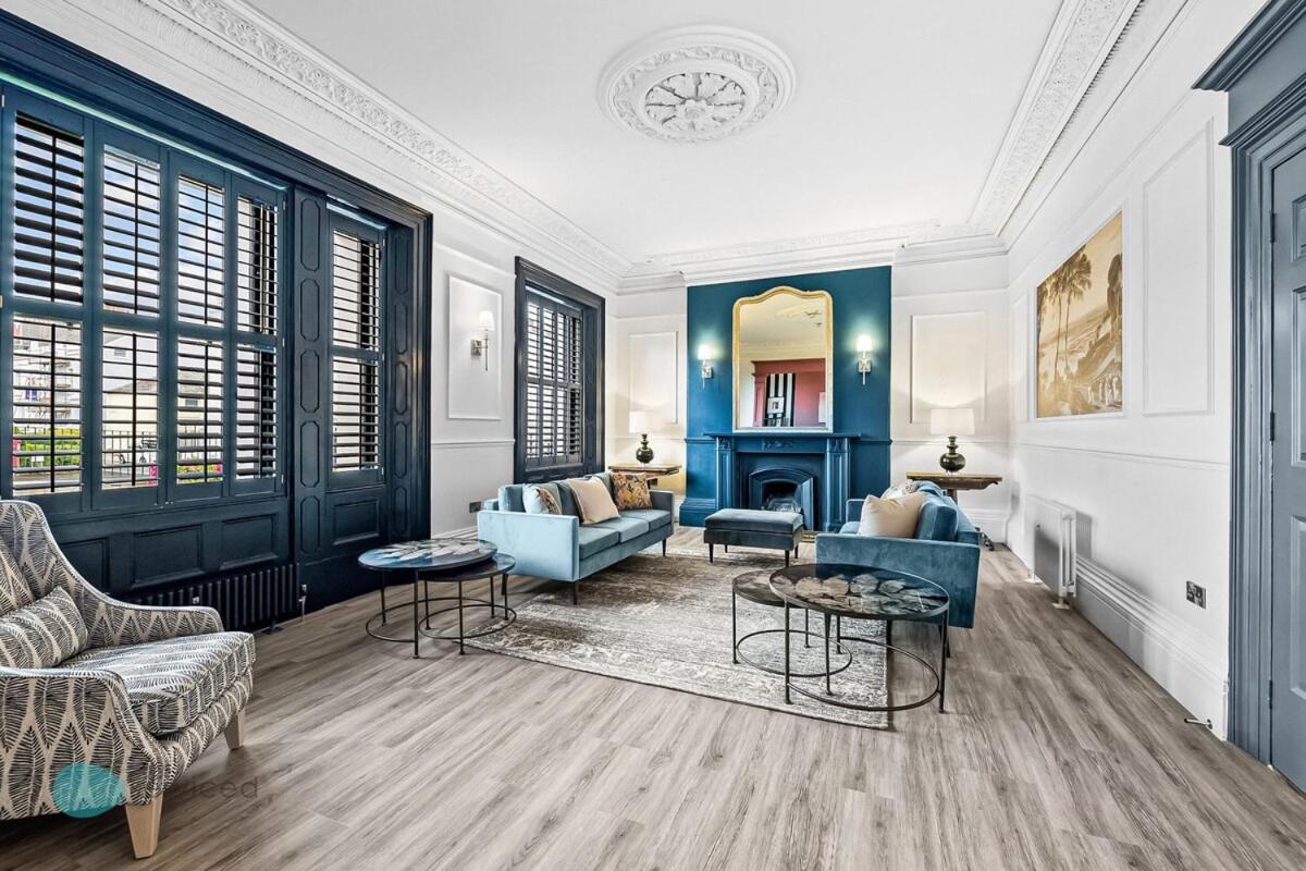 Huge Spacious 8 Bed Luxury *