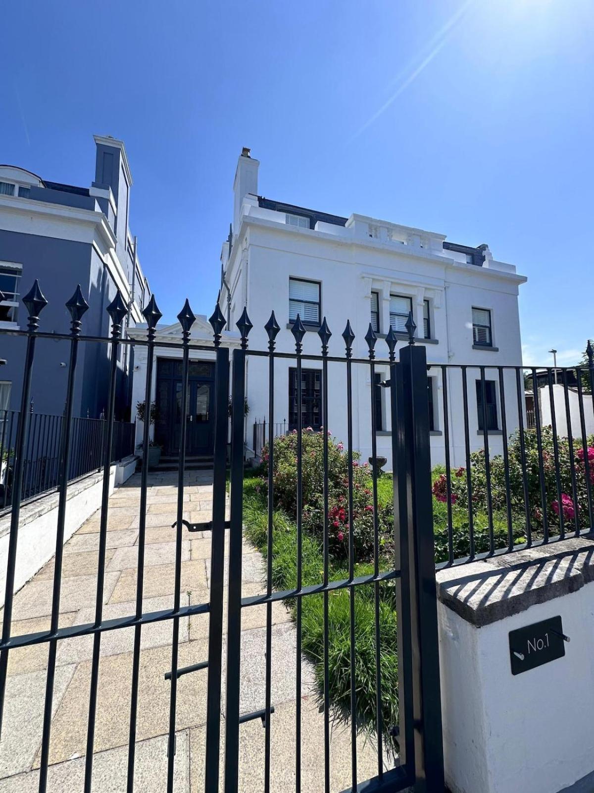 Huge Spacious 8 Bed Luxury